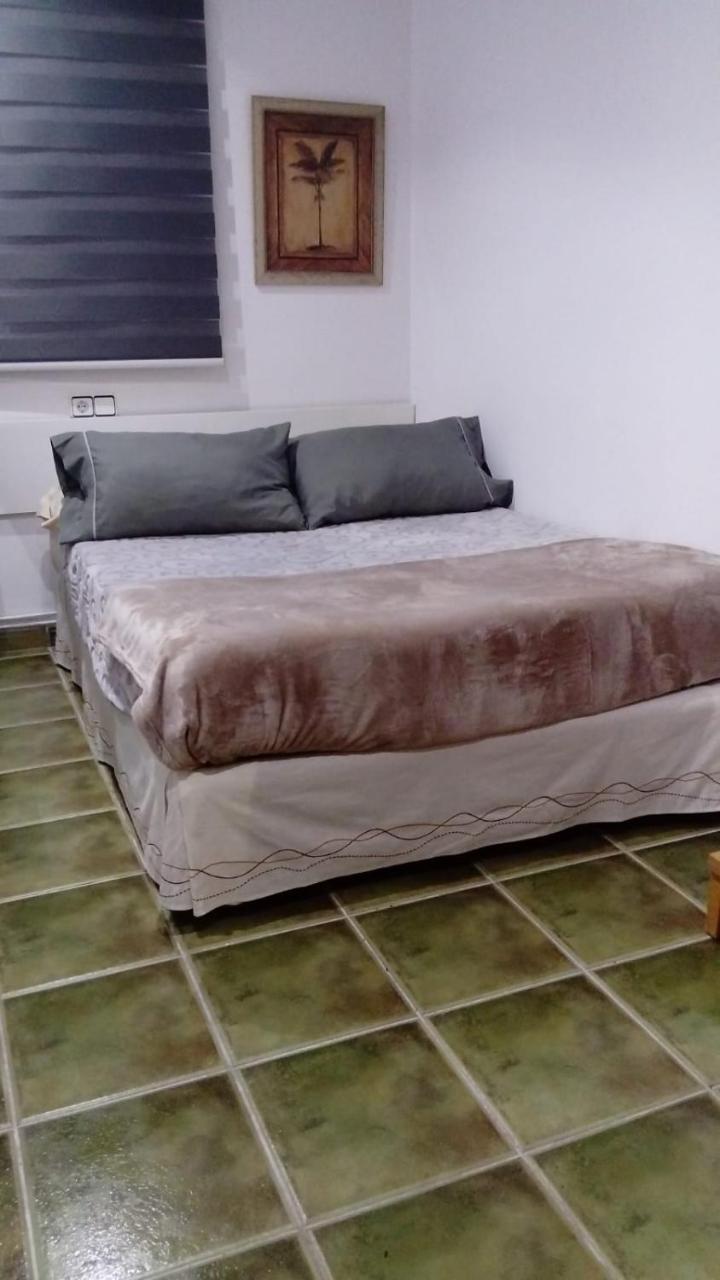 Private Rooms - Airport Sant Boi de Llobregat Eksteriør billede
