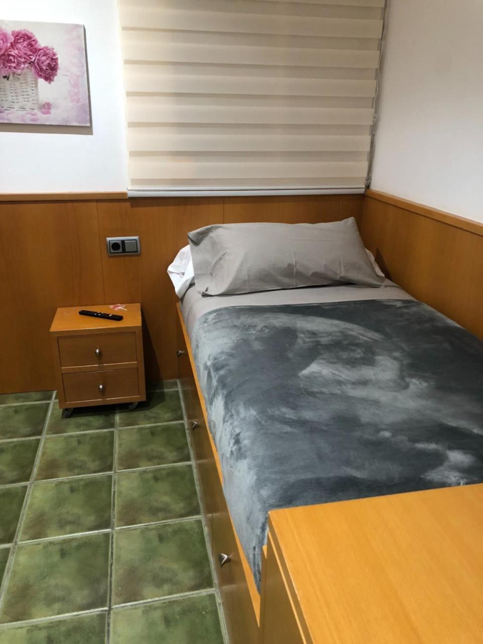 Private Rooms - Airport Sant Boi de Llobregat Eksteriør billede