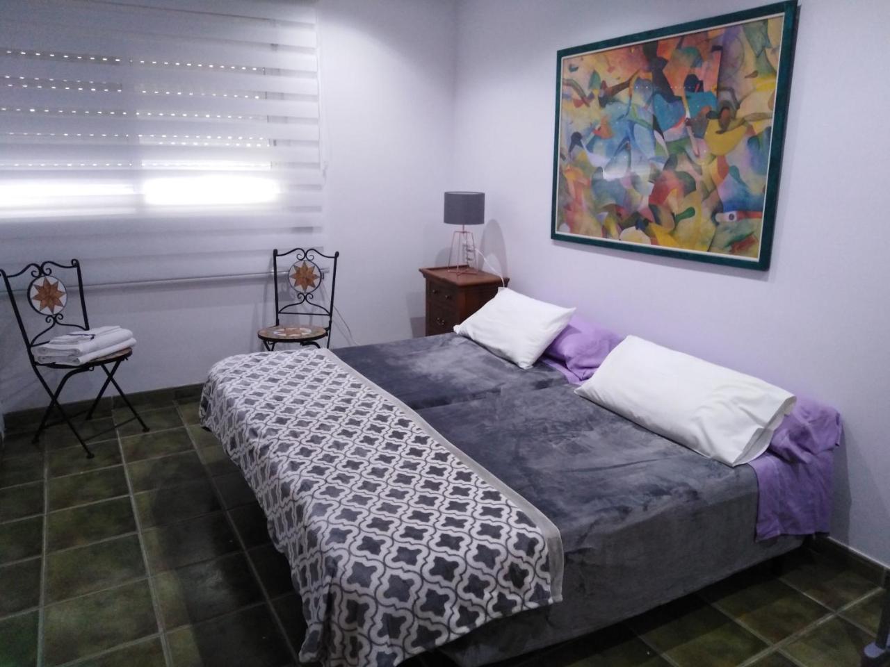 Private Rooms - Airport Sant Boi de Llobregat Eksteriør billede