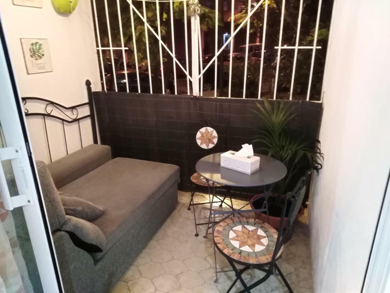 Private Rooms - Airport Sant Boi de Llobregat Eksteriør billede
